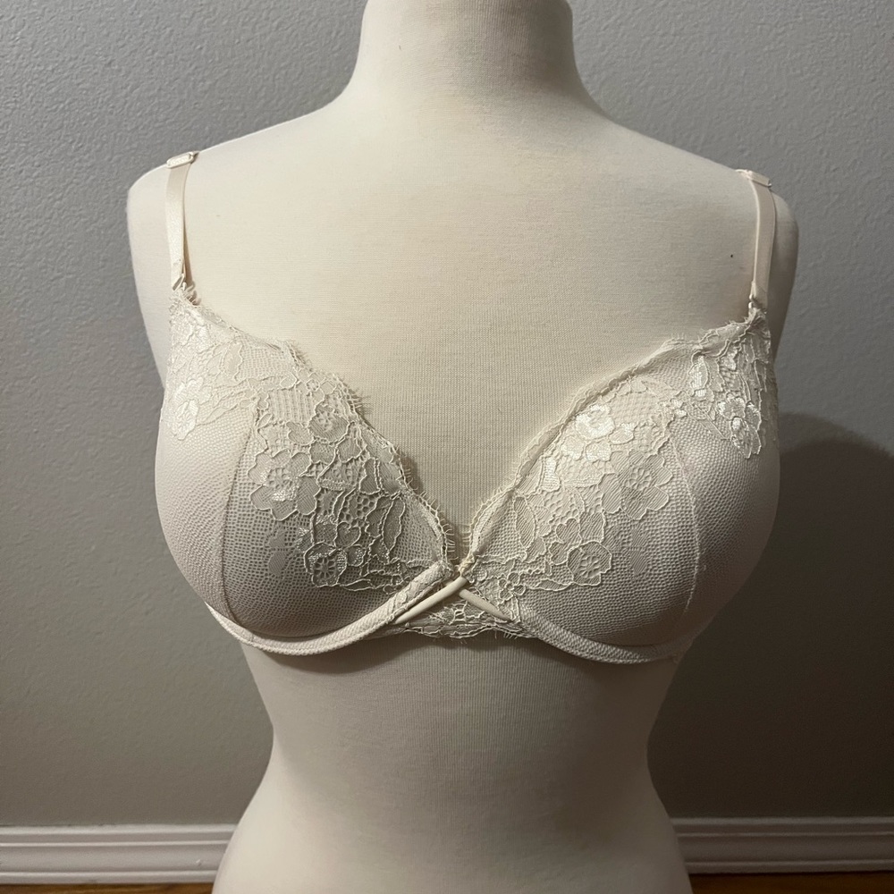 COPY - Ambrielle 36C lace plunge push up bra